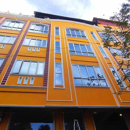 Chaplin Hotel Pondicherry Exterior photo