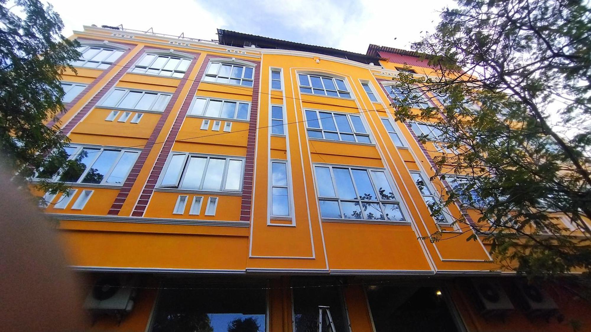 Chaplin Hotel Pondicherry Exterior photo