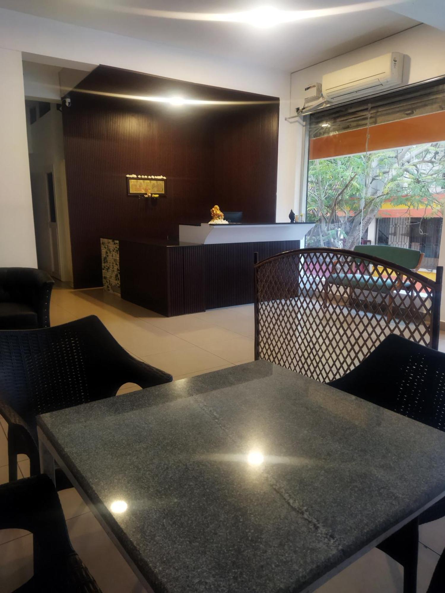 Chaplin Hotel Pondicherry Exterior photo