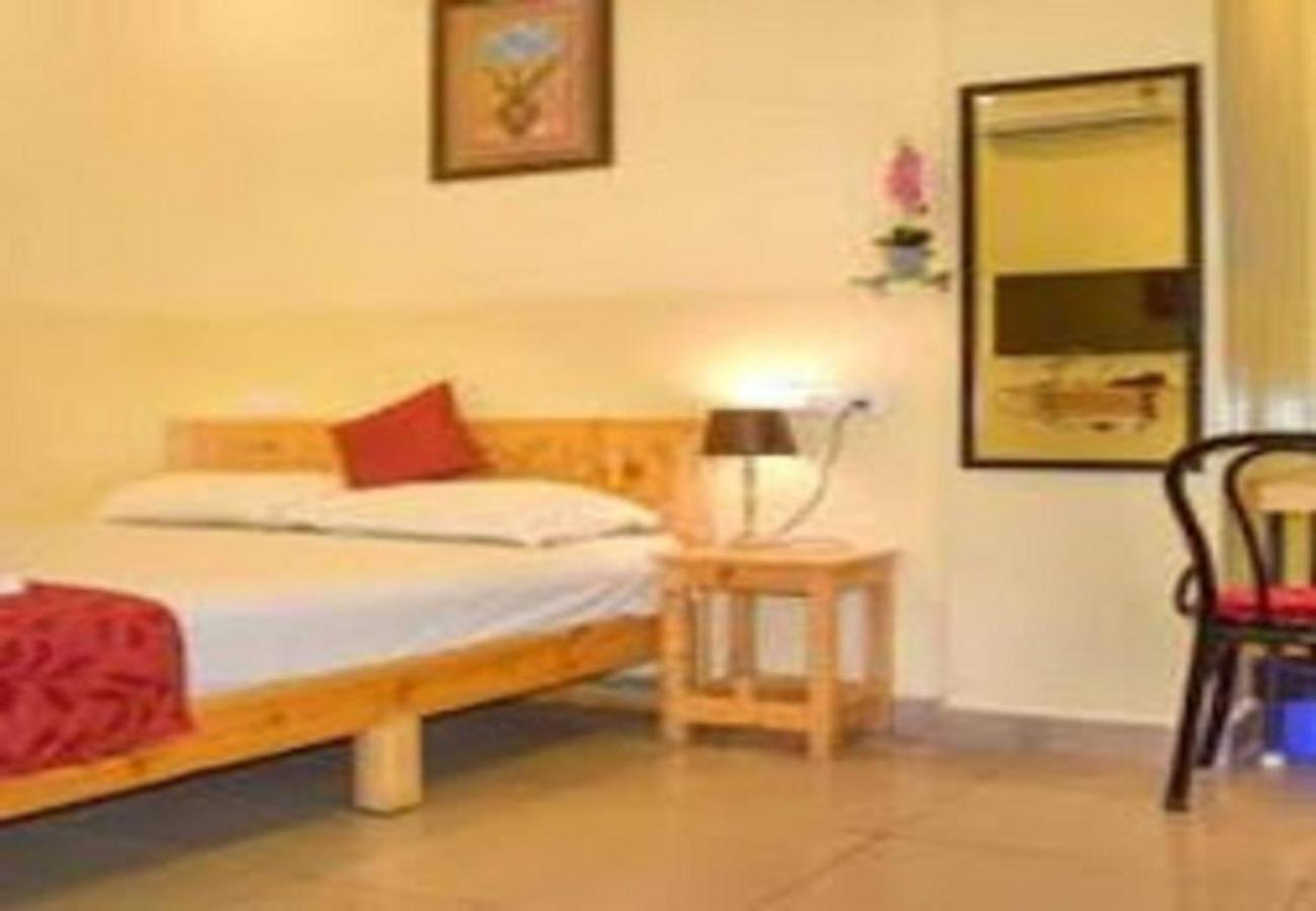Chaplin Hotel Pondicherry Exterior photo