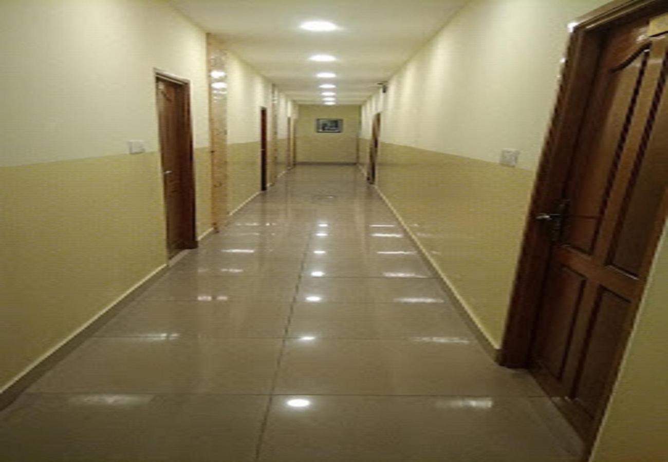 Chaplin Hotel Pondicherry Exterior photo